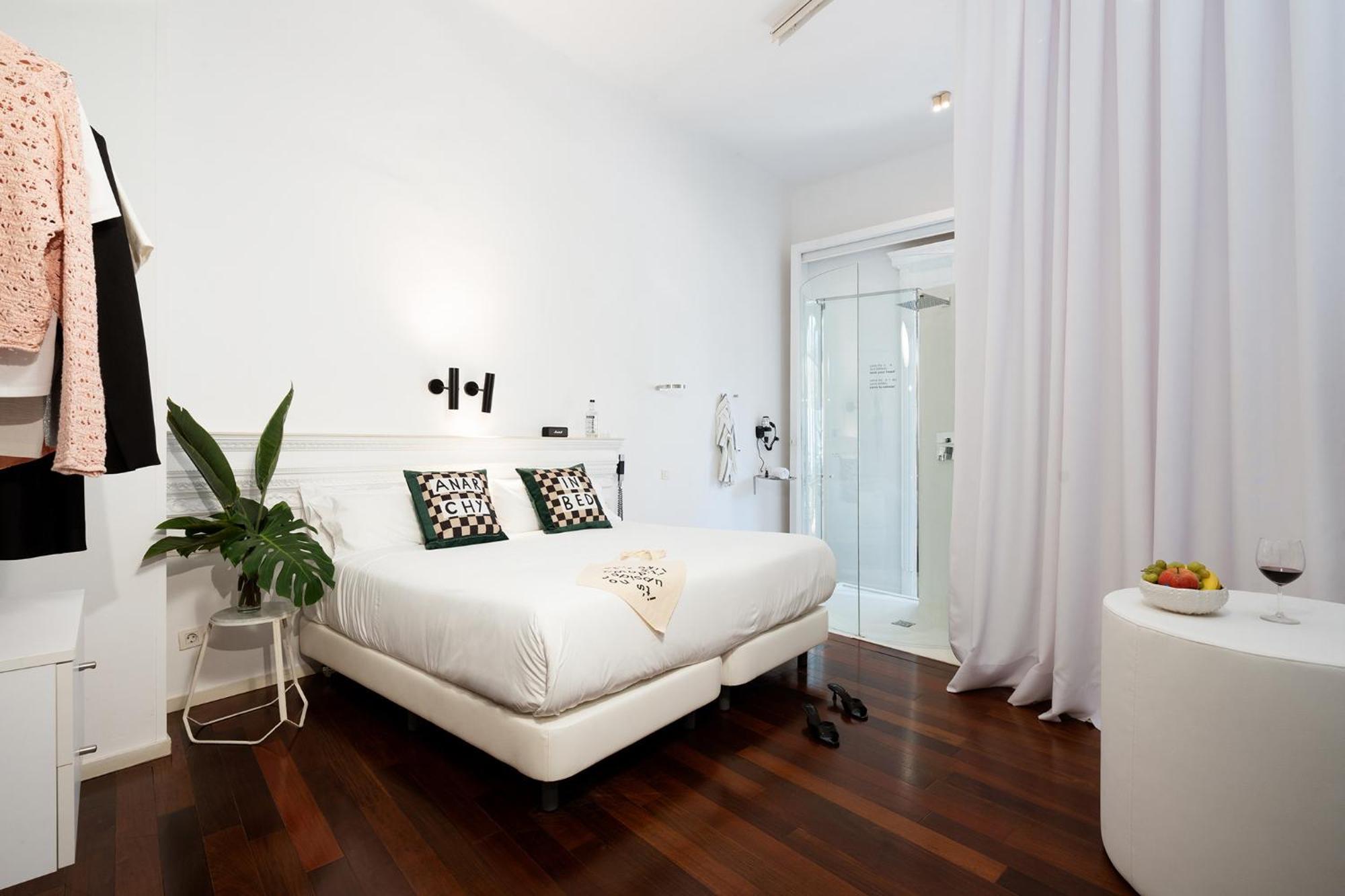 Chic & Basic Born Boutique Hotel Barcelona Exterior photo