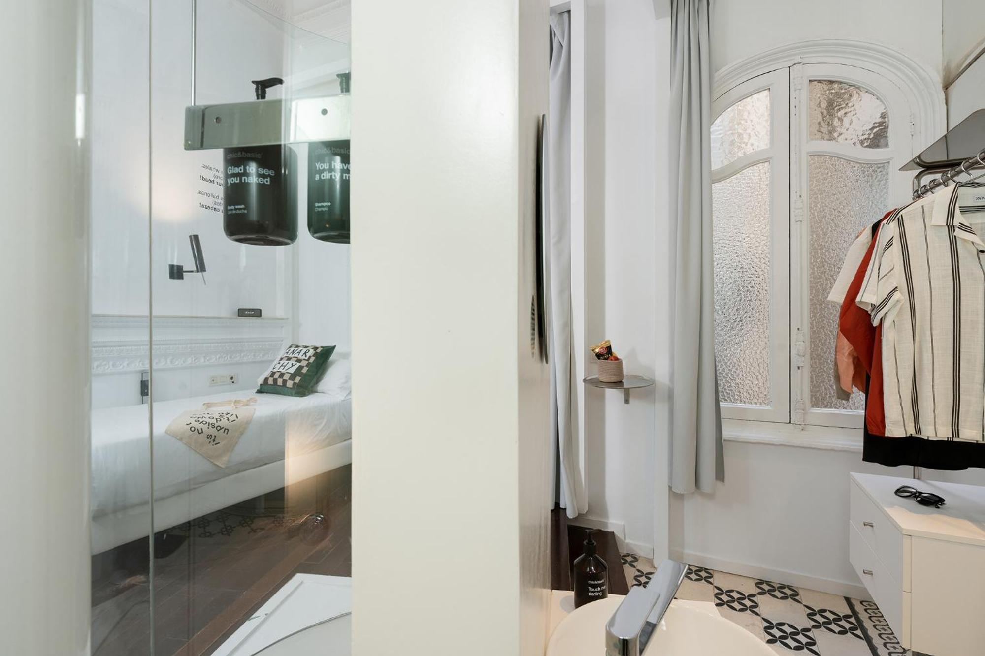 Chic & Basic Born Boutique Hotel Barcelona Exterior photo