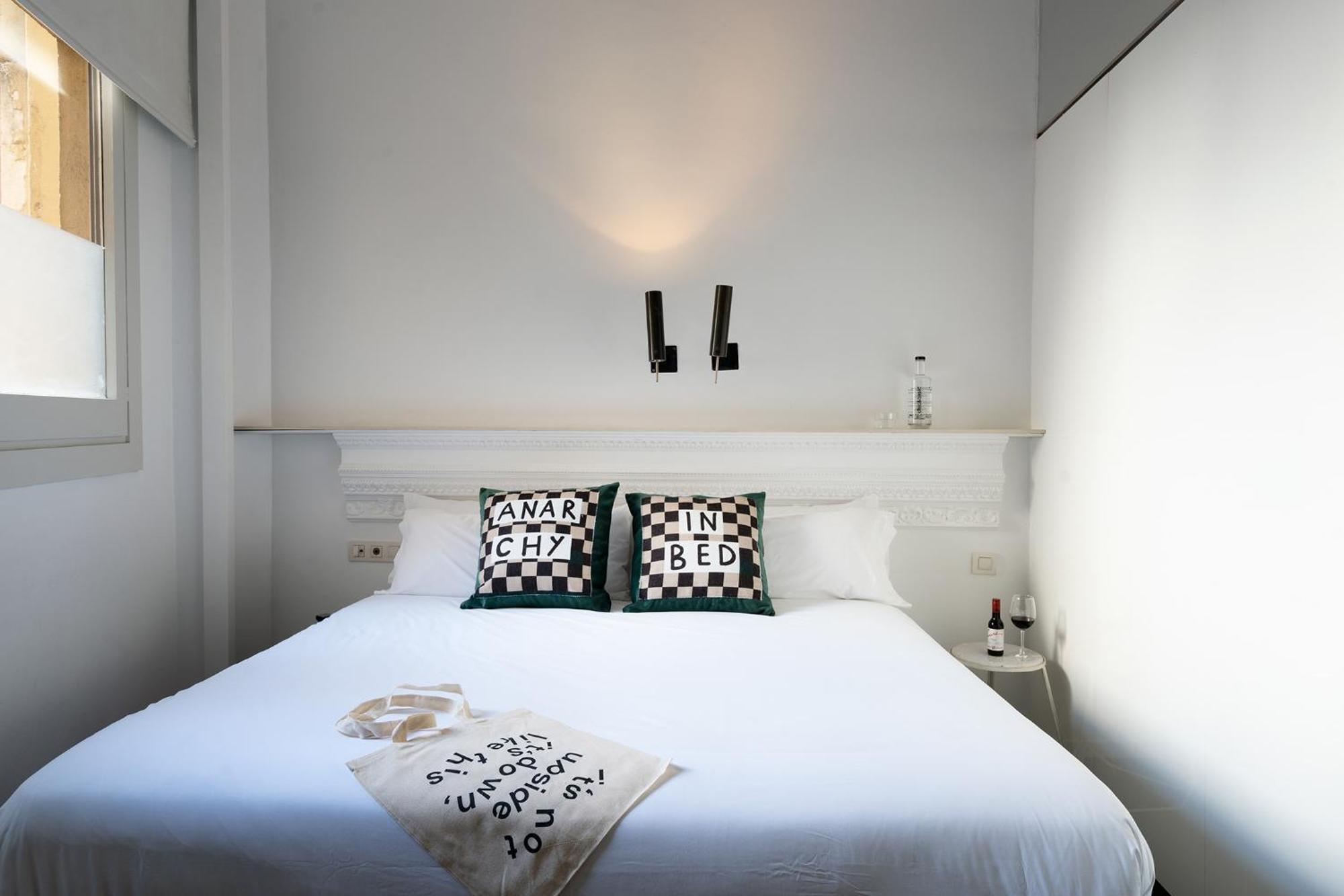 Chic & Basic Born Boutique Hotel Barcelona Exterior photo
