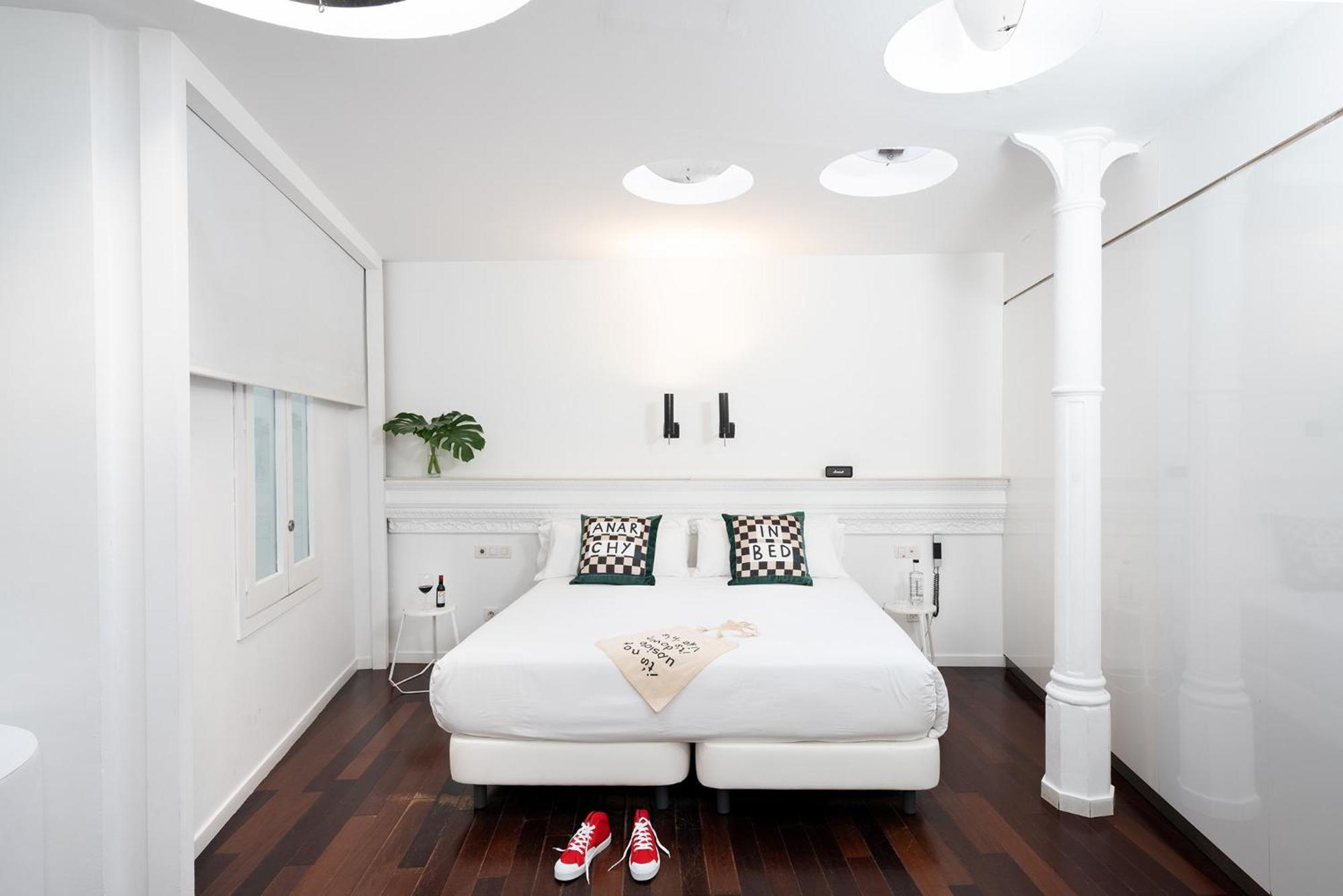 Chic & Basic Born Boutique Hotel Barcelona Exterior photo