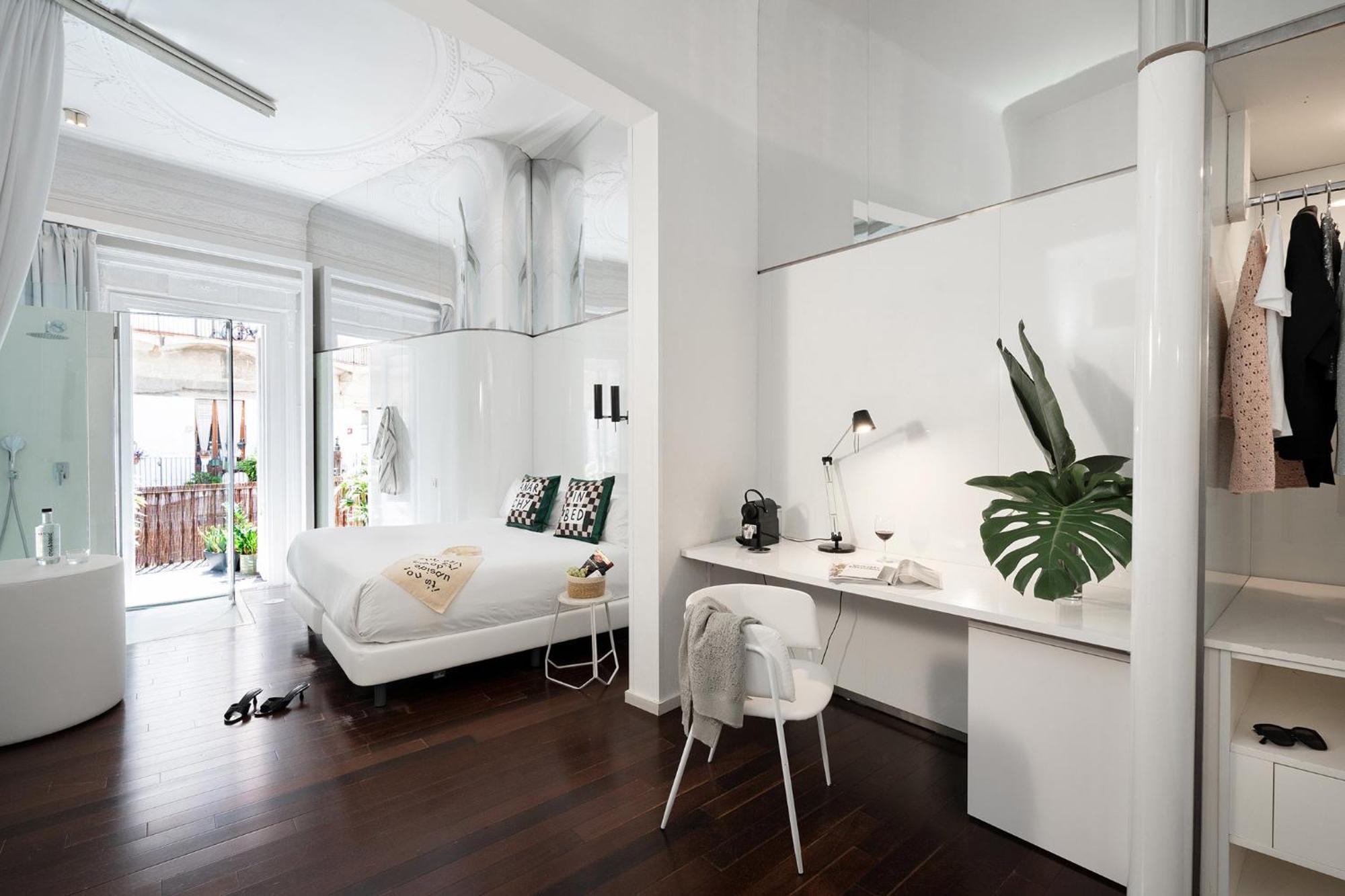 Chic & Basic Born Boutique Hotel Barcelona Exterior photo