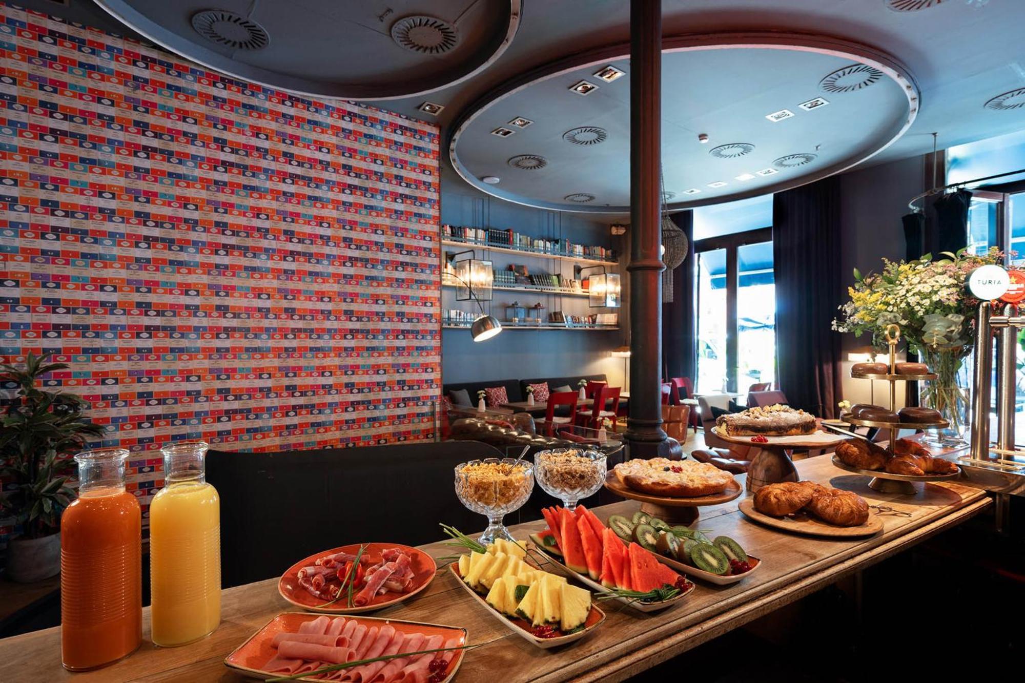 Chic & Basic Born Boutique Hotel Barcelona Exterior photo