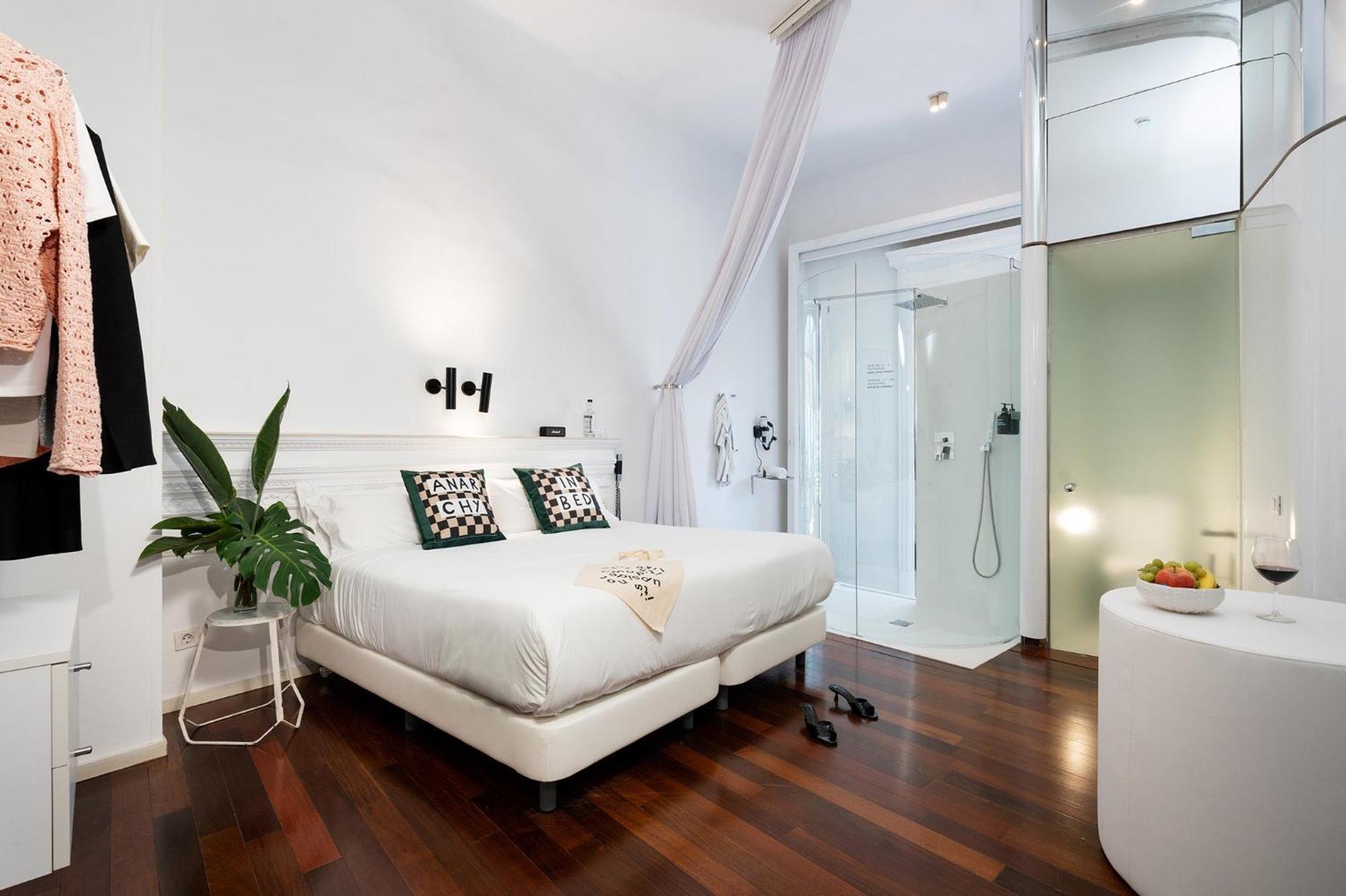 Chic & Basic Born Boutique Hotel Barcelona Exterior photo