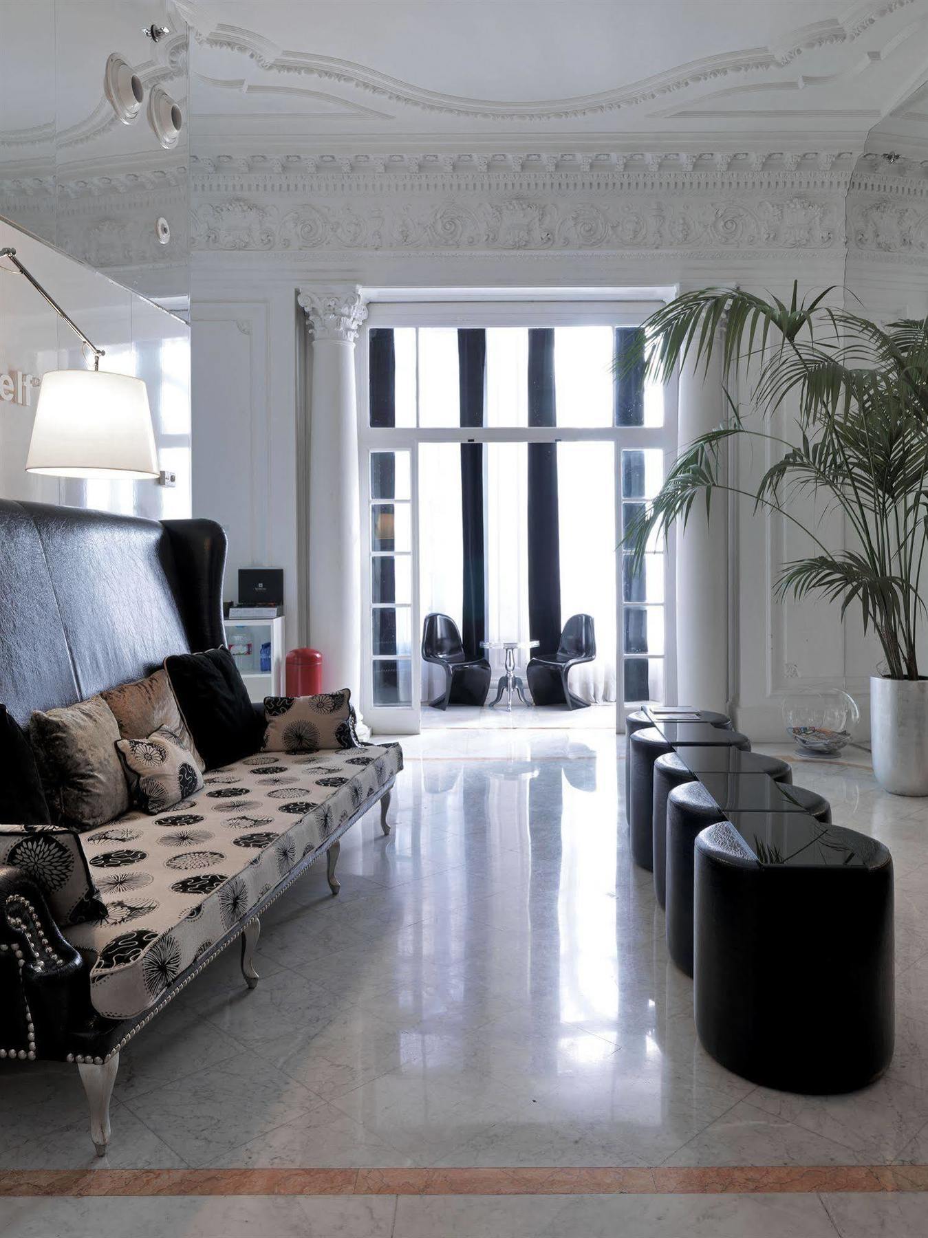 Chic & Basic Born Boutique Hotel Barcelona Exterior photo