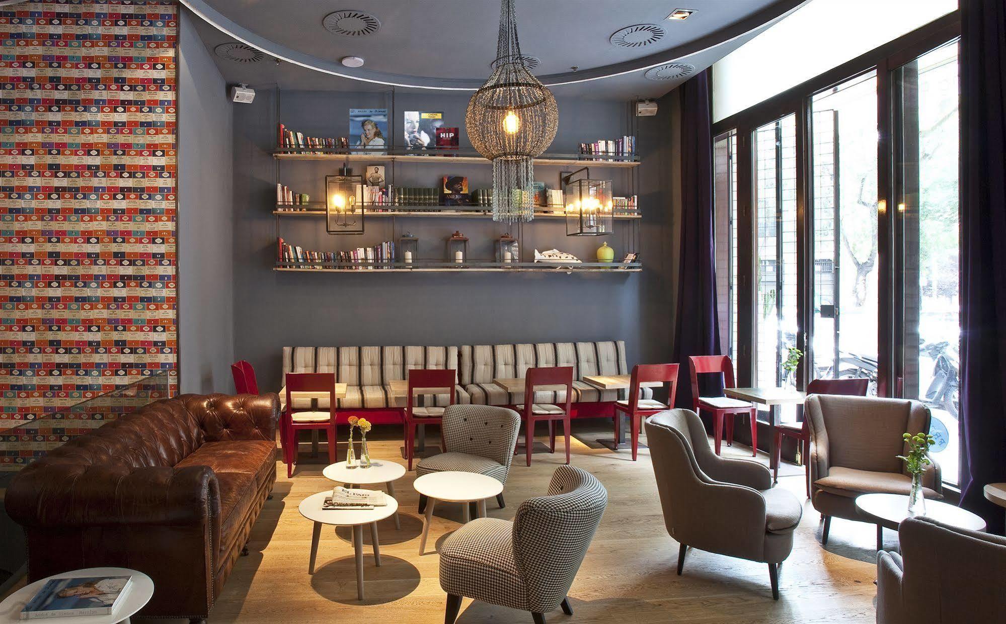 Chic & Basic Born Boutique Hotel Barcelona Exterior photo